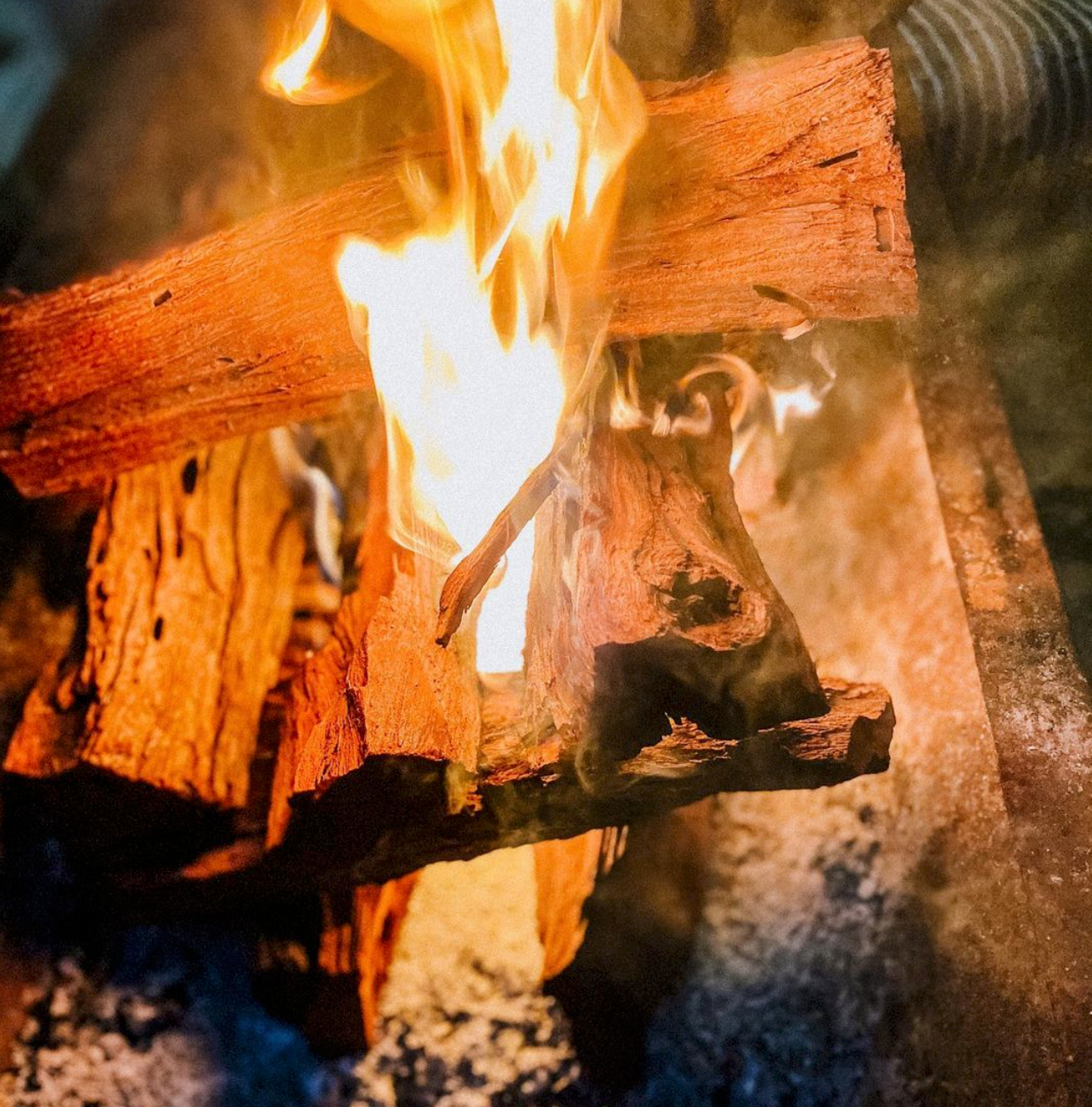Premium Hardwood Logs (48 bags or more at £8.75 per bag)