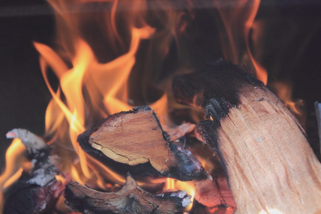 Premium Hardwood Logs (48 bags or more at £8.75 per bag)