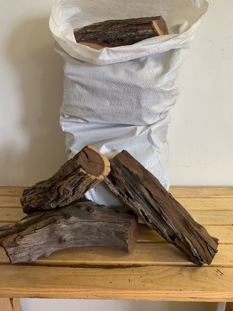 Premium Hardwood Logs (24 bags or more at £9.25)
